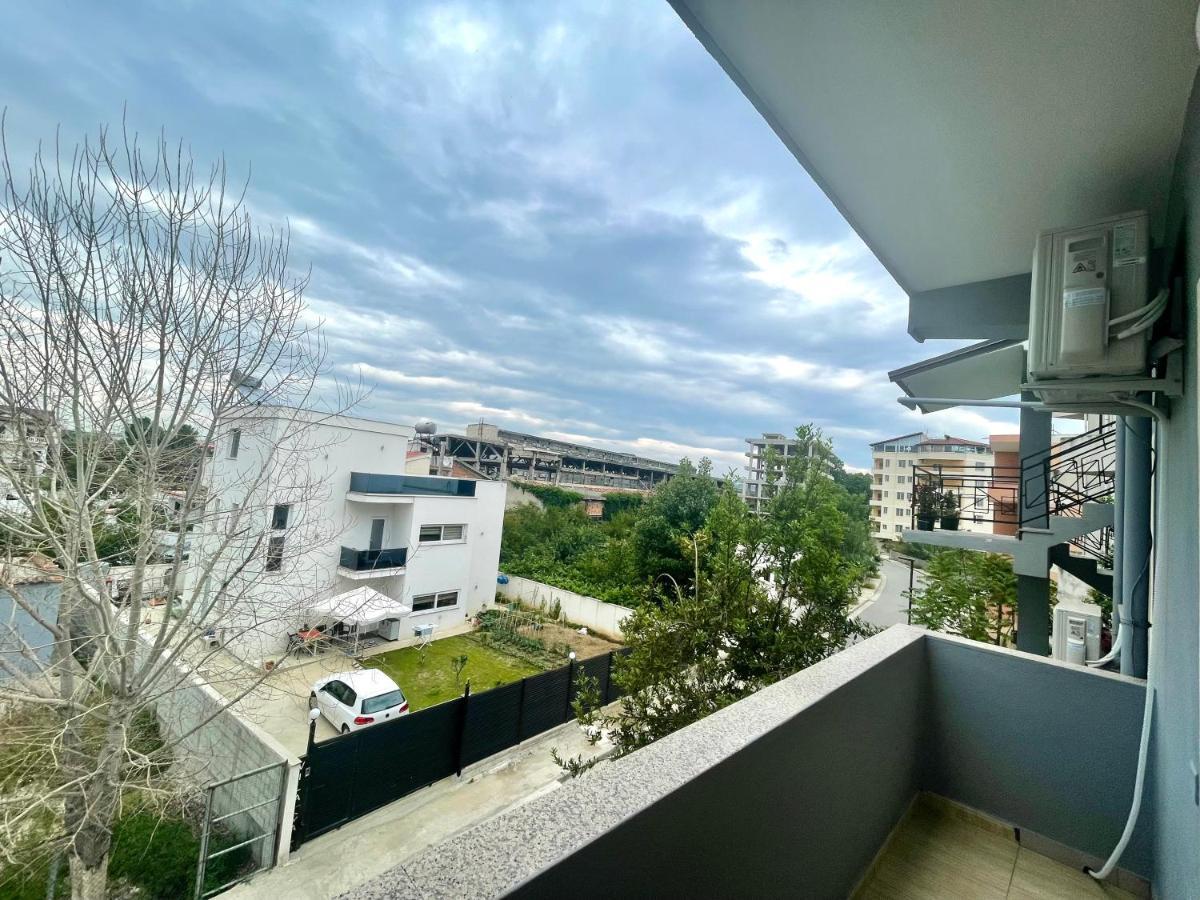 Lumturi Resident Apartment Durres Bagian luar foto