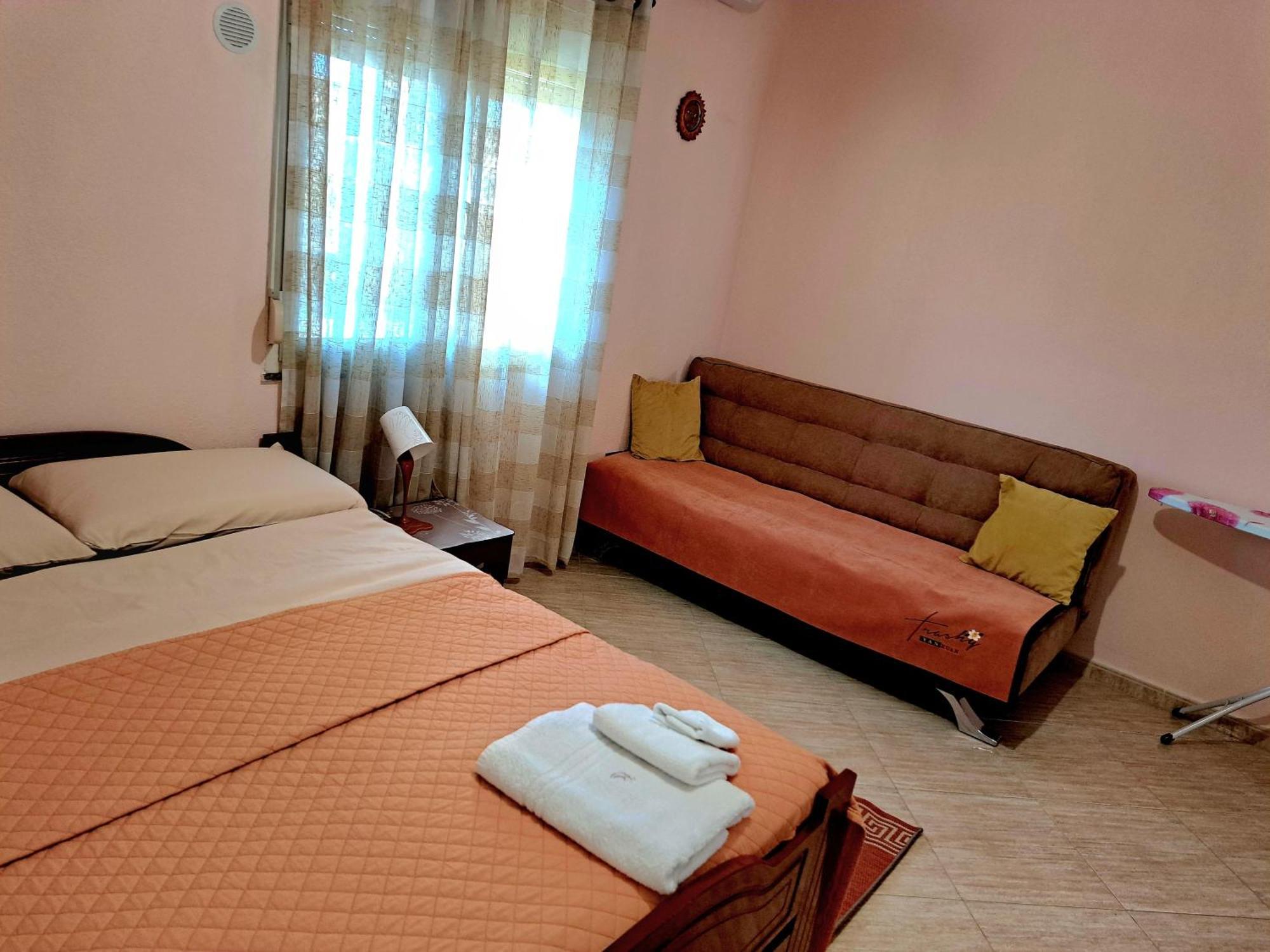 Lumturi Resident Apartment Durres Bagian luar foto